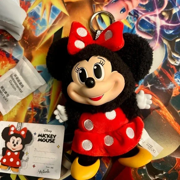 Pop Mart Disney Mickey Family Together Series Plush Keychain Minnie - Picture 2 of 6